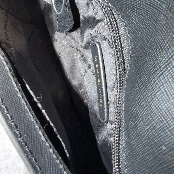 Michael Kors Jet Set Medium Envelope Clutch. - Picture 8 of 11